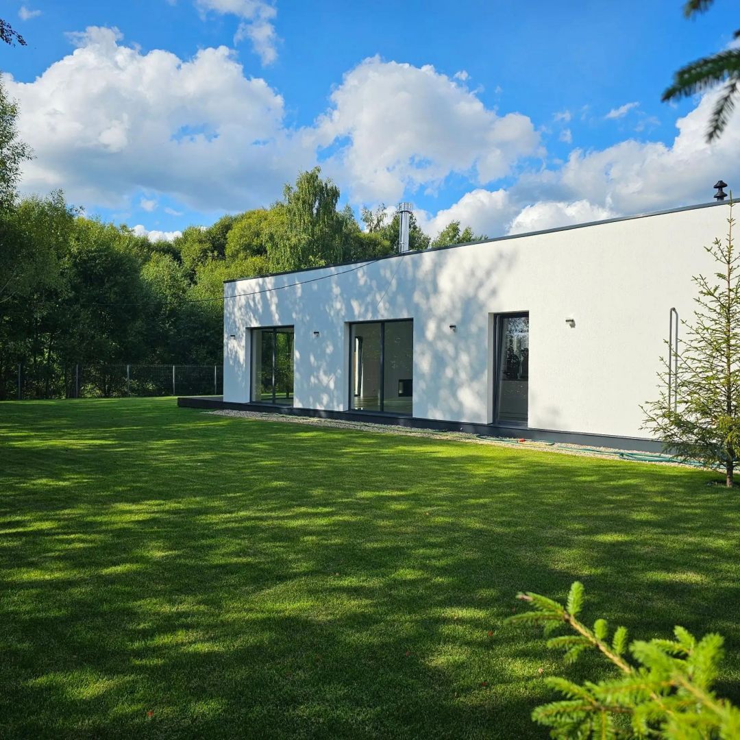 Новый одноэтажный дом у воды - фото 2
