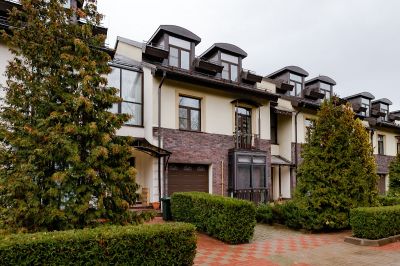 photo 11351_63bdc0feca930_thumb.jpg