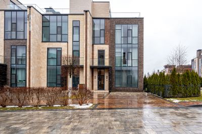 photo 694aa00591504_thumb.jpg