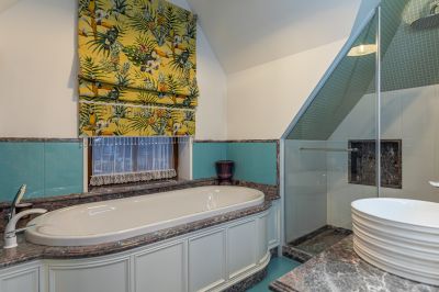 photo 12810_67a46f5113237_thumb.jpg