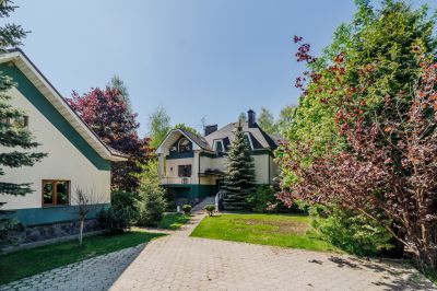 photo 12814_683409cd72977_thumb.jpg