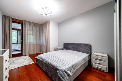 photo 12835_12809_12642_68936115c6c2b_thumb.jpg